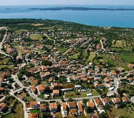 Tina Penzion